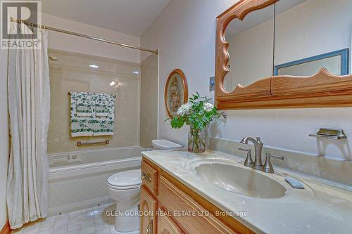 442 Regal Drive, London, ON - Indoor Photo Showing Bathroom