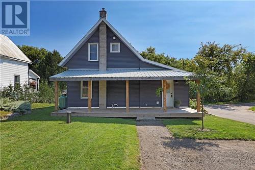 4 Groves Street, Douglas, ON - Outdoor With Deck Patio Veranda