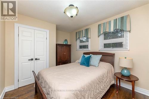 2123 Kawartha Crescent, Mississauga (Sheridan), ON - Indoor Photo Showing Bedroom