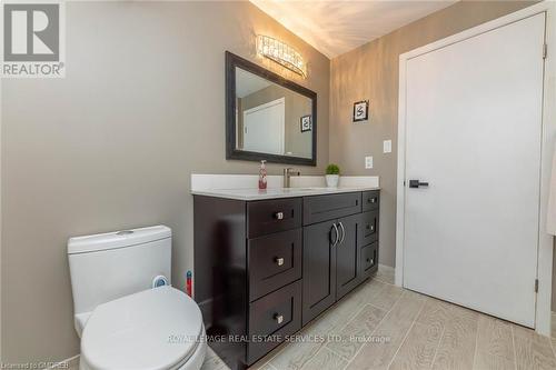 2123 Kawartha Crescent, Mississauga (Sheridan), ON - Indoor Photo Showing Bathroom