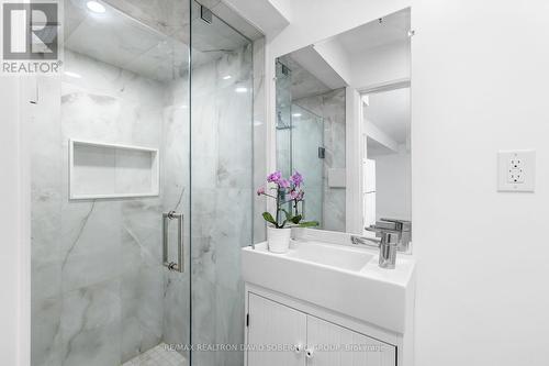 10 Cavotti Crescent, Toronto (Bathurst Manor), ON - Indoor Photo Showing Bathroom