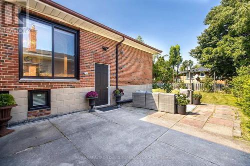 10 Cavotti Crescent, Toronto (Bathurst Manor), ON - Outdoor With Exterior