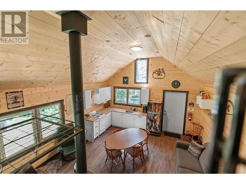 5950 Crouse Creek Forest, Westbridge, BC - Indoor