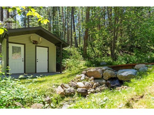 5950 Crouse Creek Forest, Westbridge, BC - Outdoor