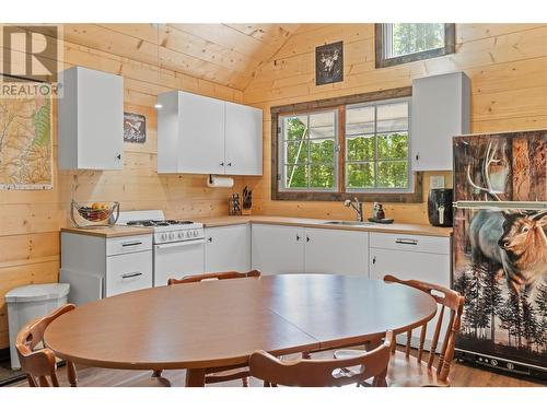 5950 Crouse Creek Forest, Westbridge, BC - Indoor