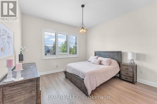 72 Cannery Drive, Niagara-On-The-Lake, ON - Indoor Photo Showing Bedroom