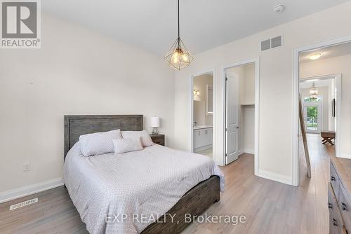 72 Cannery Drive, Niagara-On-The-Lake (St. Davids), ON - Indoor Photo Showing Bedroom