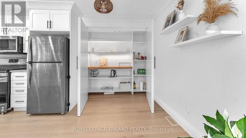 24 - 1500 Richmond Street, London, ON - Indoor Photo Showing Kitchen