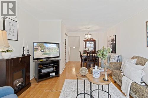 77 Lochleven Drive, Toronto (Scarborough Village), ON - Indoor Photo Showing Living Room