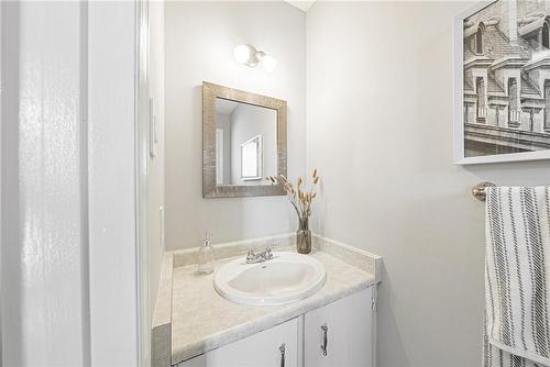 12 Naples Court, Thorold, ON - Indoor Photo Showing Bathroom