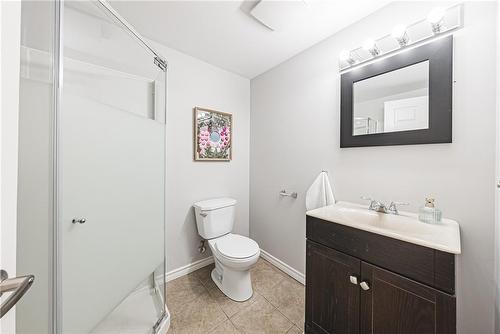 12 Naples Court, Thorold, ON - Indoor Photo Showing Bathroom