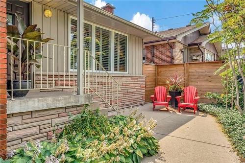 135 Welbourn Drive, Hamilton, ON - Outdoor