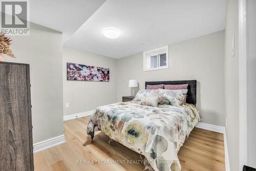 66 Howe Avenue, Hamilton, ON - Indoor Photo Showing Bedroom