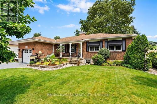 3196 St. George Avenue, Niagara Falls, ON - Outdoor With Facade