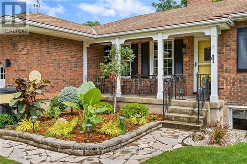 3196 St. George Avenue, Niagara Falls, ON - Outdoor With Deck Patio Veranda