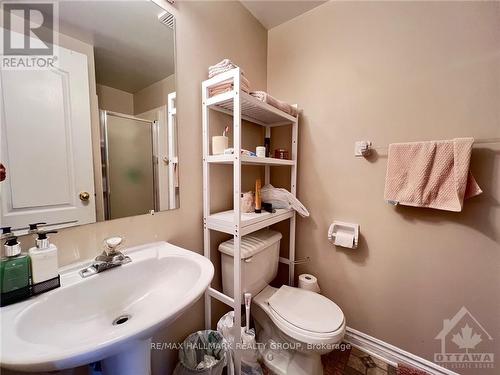 1901 Hampstead Place, Ottawa, ON - Indoor Photo Showing Bathroom