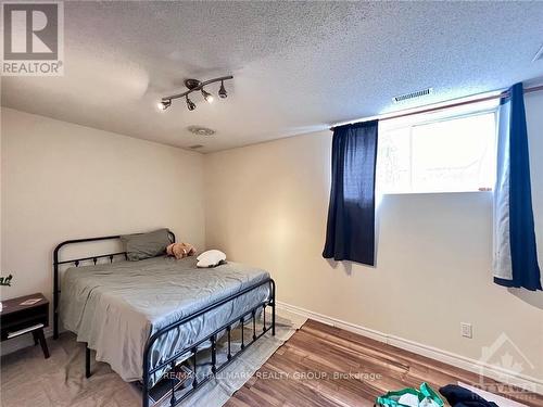 1901 Hampstead Place, Ottawa, ON - Indoor Photo Showing Bedroom