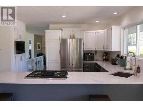 795 Smith  Crescent, Genelle, BC - Indoor Photo Showing Kitchen