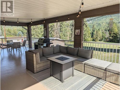 795 Smith  Crescent, Genelle, BC - Outdoor With Deck Patio Veranda With Exterior