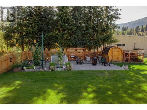 795 Smith  Crescent, Genelle, BC - Outdoor With Backyard