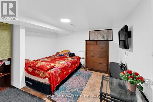 1529 Hall Avenue, Windsor, ON - Indoor Photo Showing Bedroom