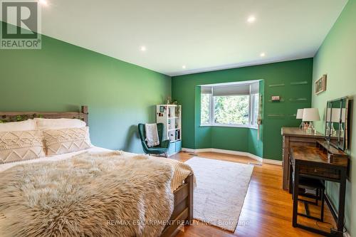 399 Old Brock Road, Hamilton, ON - Indoor Photo Showing Bedroom