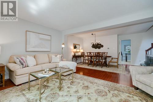 14 - 1160 Walden Circle, Mississauga (Clarkson), ON - Indoor Photo Showing Living Room