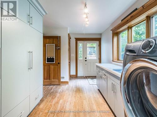 27 Cedar Drive, Caledon, ON - Indoor Photo Showing Laundry Room