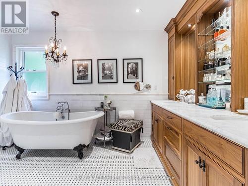 27 Cedar Drive, Caledon, ON - Indoor Photo Showing Bathroom