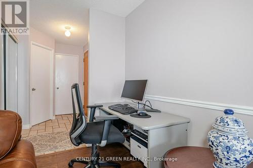 801 - 61 Markbrook Lane, Toronto (Mount Olive-Silverstone-Jamestown), ON - Indoor Photo Showing Office