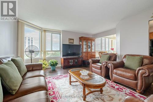 801 - 61 Markbrook Lane, Toronto (Mount Olive-Silverstone-Jamestown), ON - Indoor Photo Showing Living Room