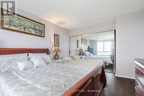 801 - 61 Markbrook Lane, Toronto (Mount Olive-Silverstone-Jamestown), ON - Indoor Photo Showing Bedroom