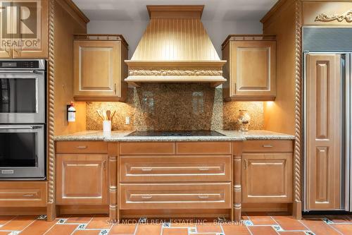 2033 Mississauga Road, Mississauga, ON - Indoor Photo Showing Kitchen