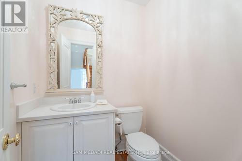 2033 Mississauga Road, Mississauga, ON - Indoor Photo Showing Bathroom