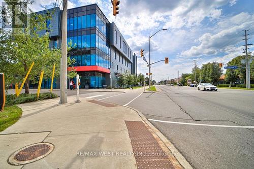 304 - 250 Dundas Street W, Mississauga (Cooksville), ON 