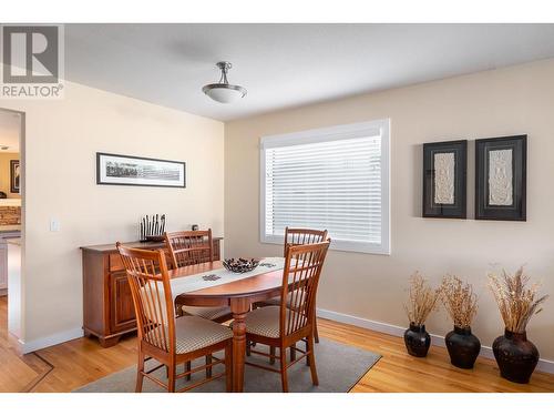 615 Glenmeadows Road Unit# 7, Kelowna, BC - Indoor Photo Showing Dining Room