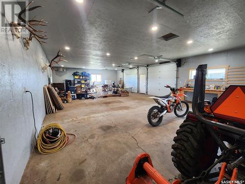 Pheasant Creek Acres, Abernethy Rm No. 186, SK - Indoor Photo Showing Garage