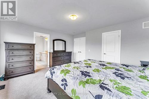 530 Thompson Street, Woodstock, ON - Indoor Photo Showing Bedroom