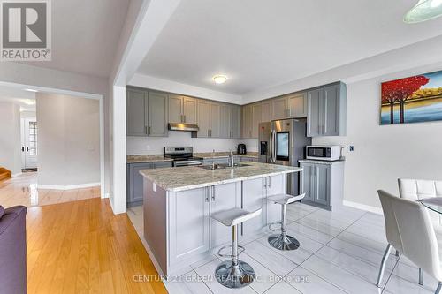 530 Thompson Street, Woodstock, ON - Indoor Photo Showing Kitchen With Double Sink With Upgraded Kitchen