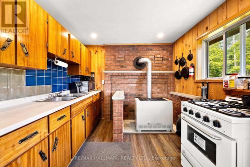 32 Bunny Trail, Mcdougall, ON - Indoor Photo Showing Kitchen With Double Sink