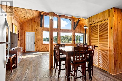 32 Bunny Trail, Mcdougall, ON - Indoor Photo Showing Dining Room