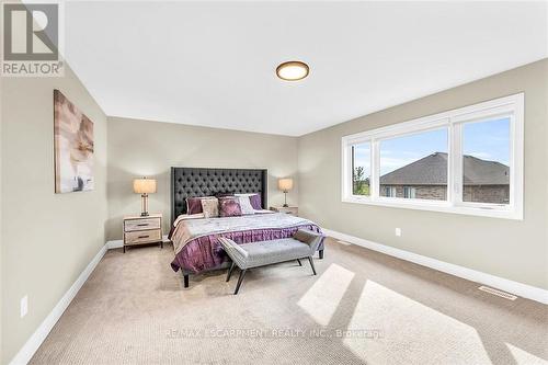 31 Hampshire Place, Hamilton (Stoney Creek), ON - Indoor Photo Showing Bedroom