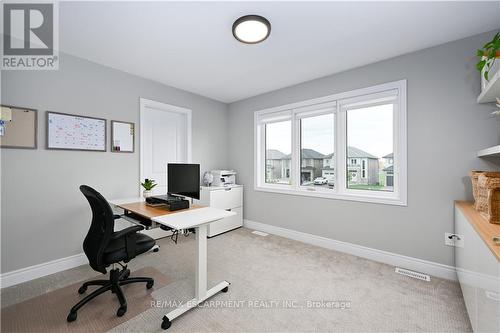 31 Hampshire Place, Hamilton (Stoney Creek), ON - Indoor Photo Showing Office