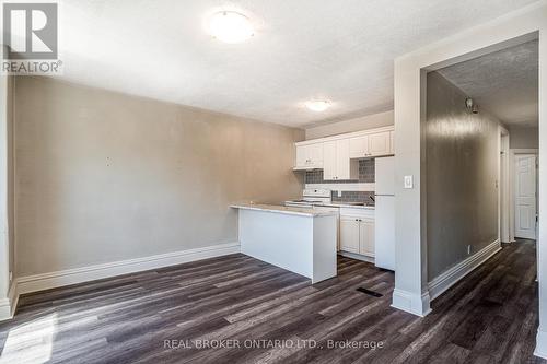 7 Nightingale Street, Hamilton (Landsdale), ON - Indoor Photo Showing Kitchen