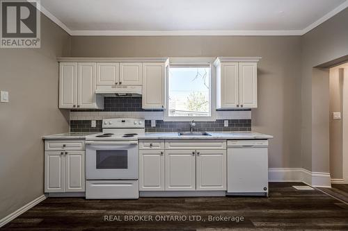 7 Nightingale Street, Hamilton (Landsdale), ON - Indoor Photo Showing Kitchen