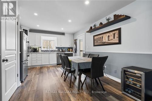 7735 Charnwood Avenue, Niagara Falls, ON - Indoor Photo Showing Dining Room