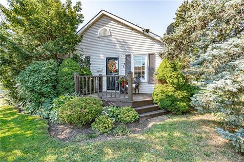 48 Sandra Street, Brantford, ON - Outdoor