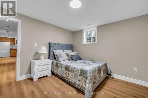 165 Bellingham Drive S, Hamilton, ON - Indoor Photo Showing Bedroom