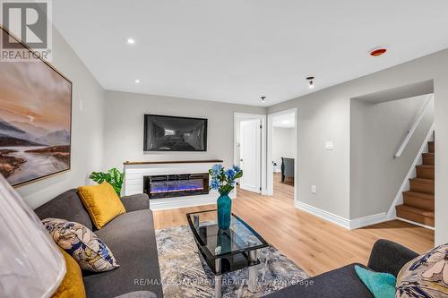 165 Bellingham Drive S, Hamilton, ON - Indoor Photo Showing Living Room With Fireplace