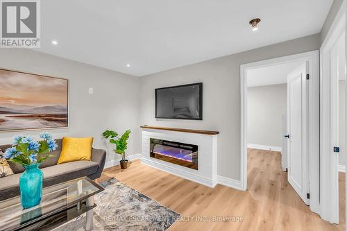 165 Bellingham Drive S, Hamilton, ON - Indoor Photo Showing Living Room With Fireplace